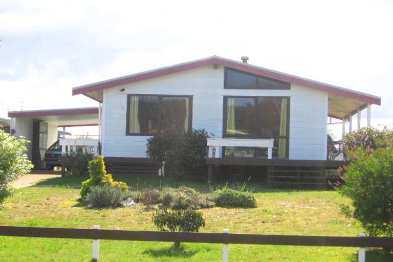Photo of property in 117 Weka Street, Whangamata, 3620
