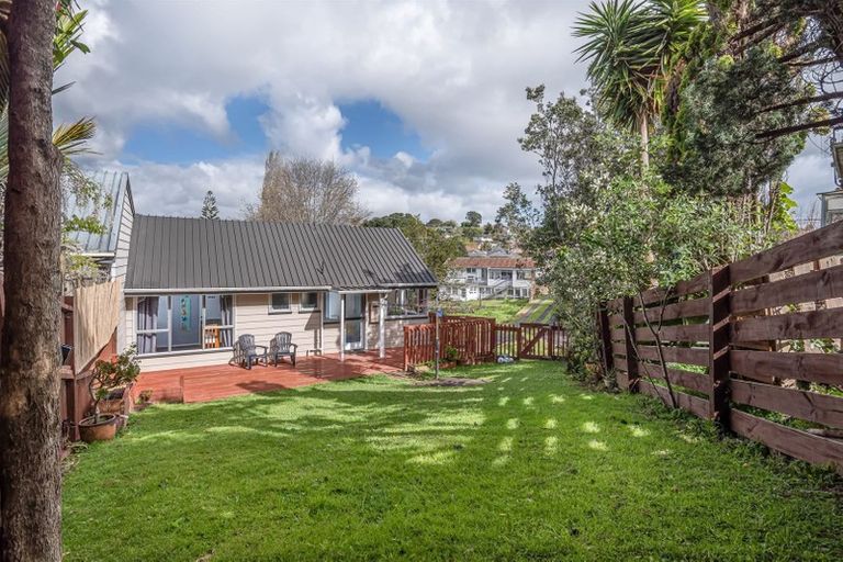 Photo of property in 1/57a Hogans Road, Glenfield, Auckland, 0629