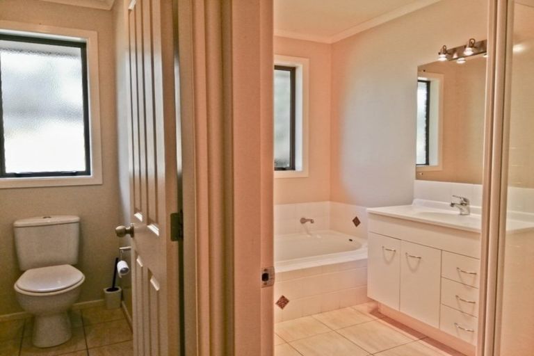 Photo of property in 51 Discovery Drive, Flagstaff, Hamilton, 3210