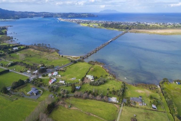 Photo of property in 324 Omaha Flats Road, Tawharanui Peninsula, Warkworth, 0986