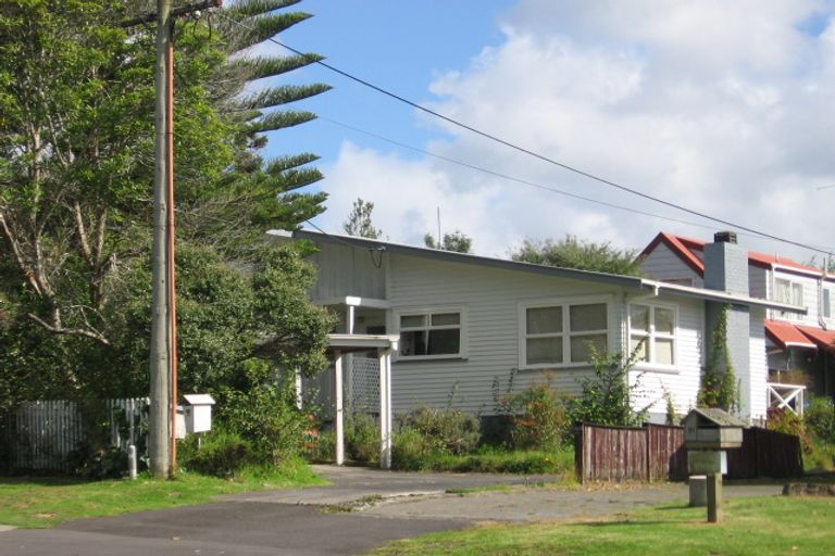 Photo of property in 93a Atkinson Road, Titirangi, Auckland, 0604