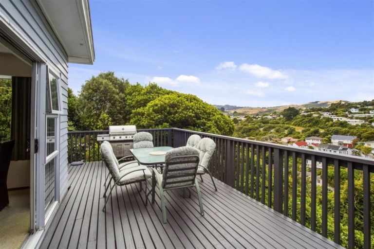 Photo of property in 56 Bassett Road, Johnsonville, Wellington, 6037
