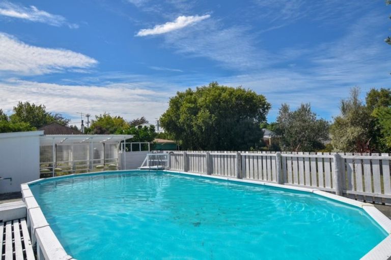 Photo of property in 35 Clifton Avenue, Carterton, 5713