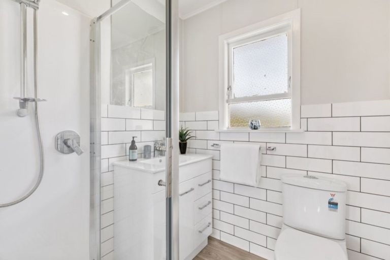 Photo of property in 16 Celia Place, Mangere East, Auckland, 2024