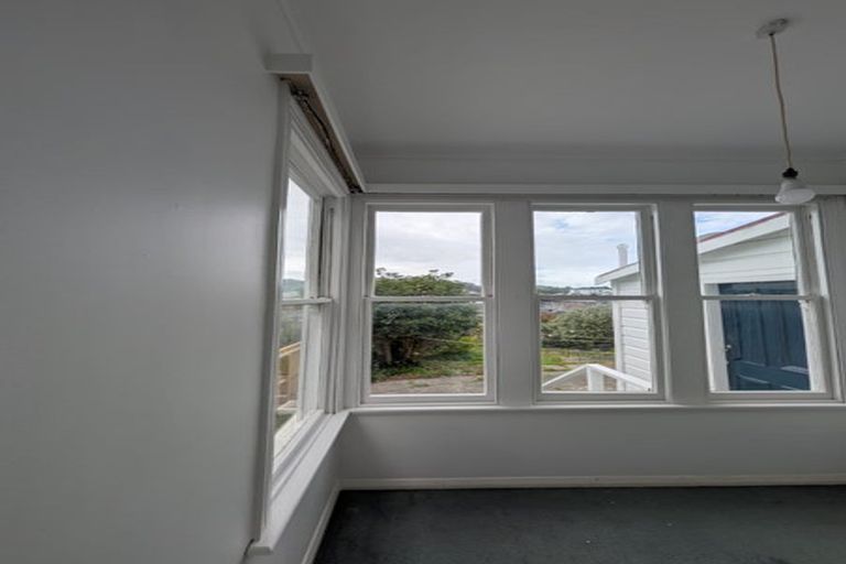 Photo of property in 17 Thompson Street, Mount Cook, Wellington, 6011