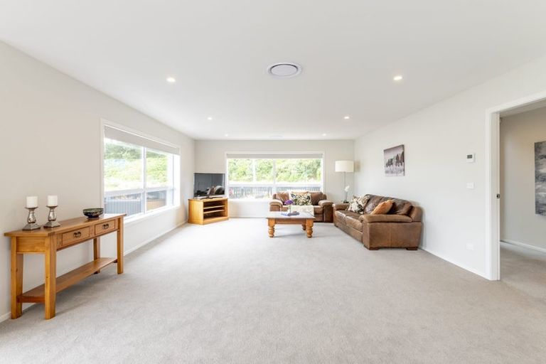 Photo of property in 16 Prestbury Grove, Churton Park, Wellington, 6037