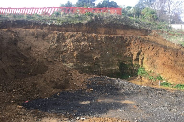 Photo of property in 228a Heta Road, Merrilands, New Plymouth, 4312