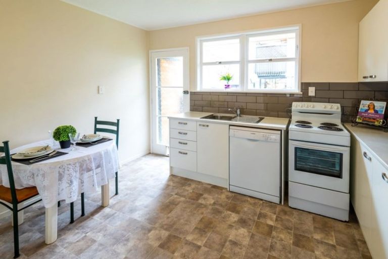 Photo of property in 1/236 Pakuranga Road, Pakuranga Heights, Auckland, 2010