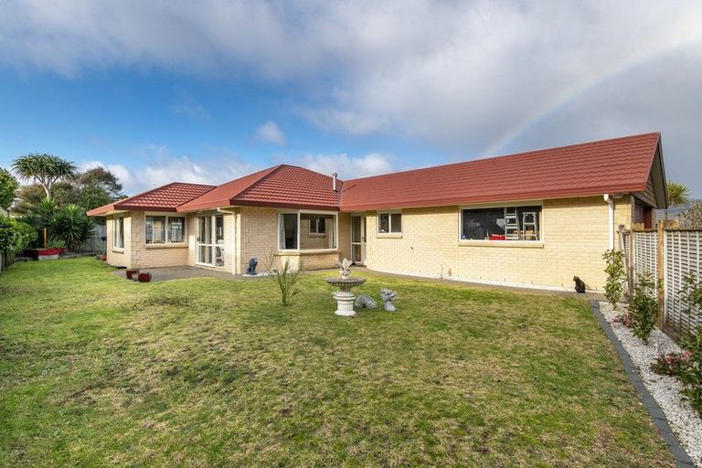 Photo of property in 29 Leanne Way, Waikanae Beach, Waikanae, 5036