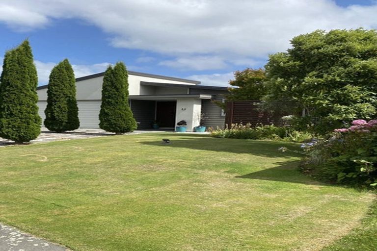 Photo of property in 6 Venerable Terrace, Yaldhurst, Christchurch, 8042