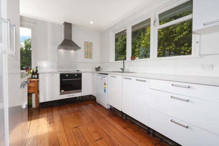 Photo of property in 76 Mungavin Avenue, Ranui, Porirua, 5024