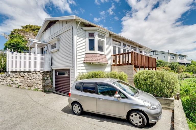 Photo of property in 14 Bay View Road, Bluff Hill, Napier, 4110