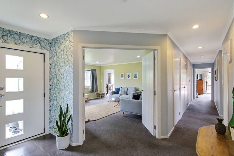 Photo of property in 9 Oxnam Place, Foxton Beach, Foxton, 4815