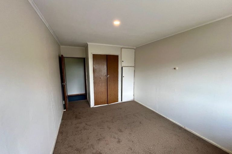 Photo of property in 2/44 Sunnyside Road, Sunnyvale, Auckland, 0612