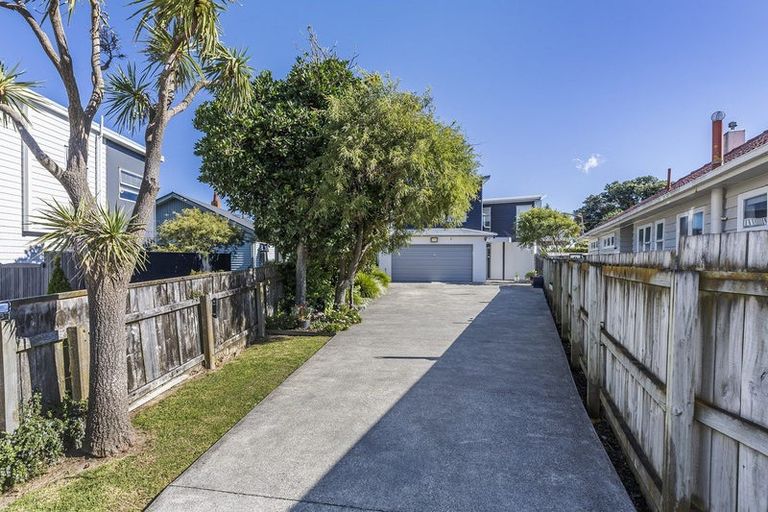 Photo of property in 22a Main Road, Titahi Bay, Porirua, 5022