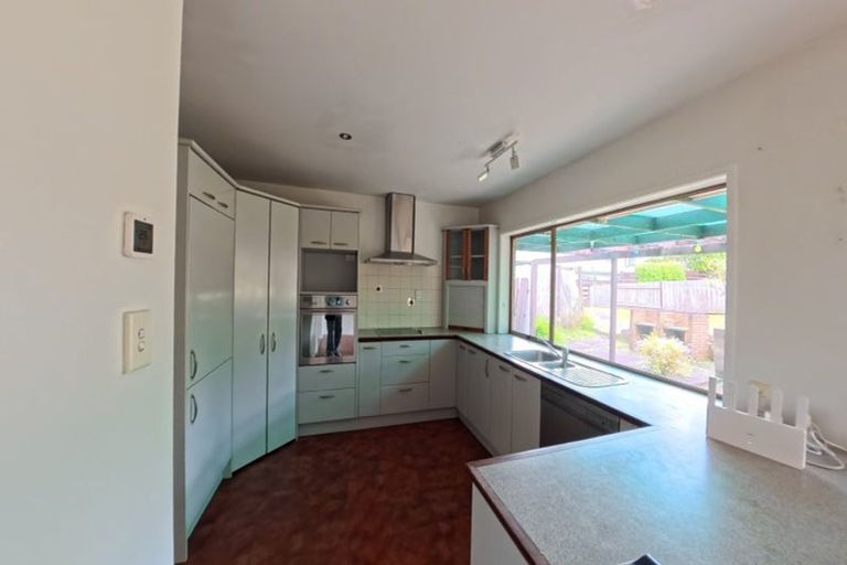 Photo of property in 55 Walworth Avenue, Pakuranga Heights, Auckland, 2010