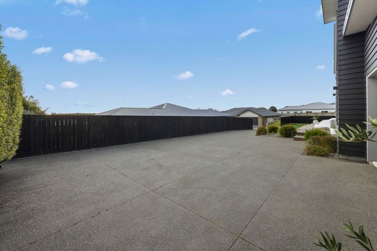 Photo of property in 35 Matenga Street, Waikanae, 5036