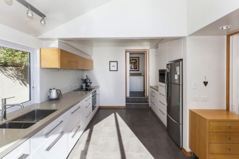 Photo of property in 6 Lucknow Place, Cashmere, Christchurch, 8022