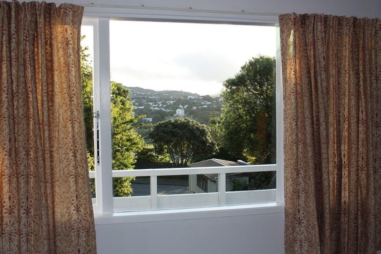 Photo of property in 10 Cheshire Street, Wilton, Wellington, 6012