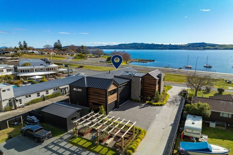 Photo of property in 336 Lake Terrace, Two Mile Bay, Taupo, 3330
