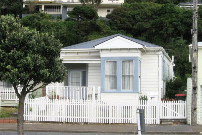 Photo of property in 22 Derwent Street, Island Bay, Wellington, 6023