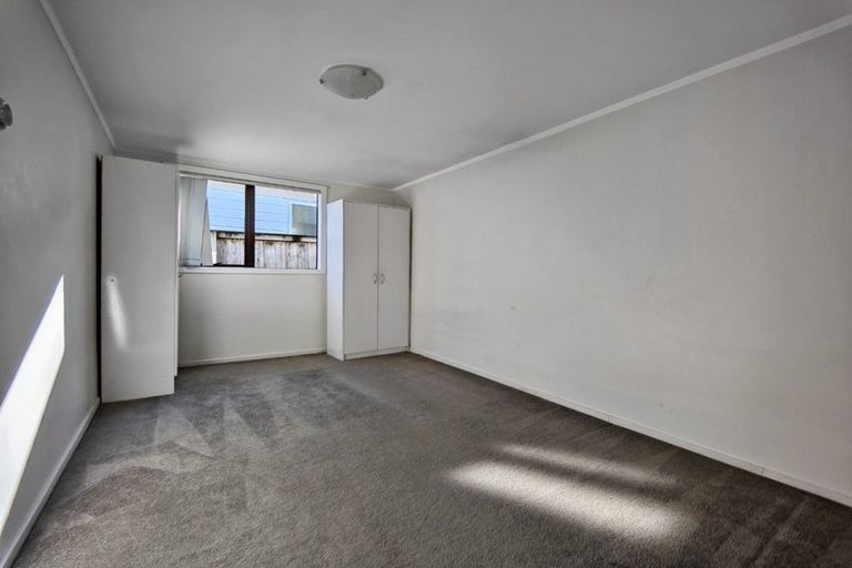 Photo of property in 20 Minaret Drive, Bucklands Beach, Auckland, 2014