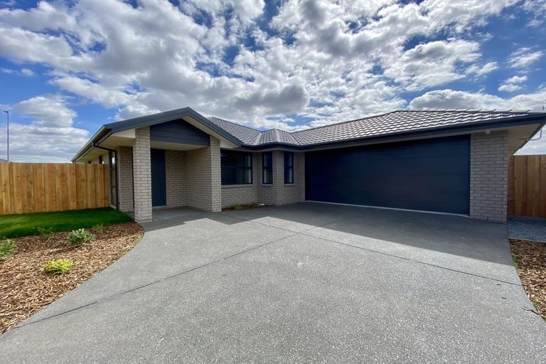 Photo of property in 8 Saddlers Lane, Yaldhurst, Christchurch, 8042