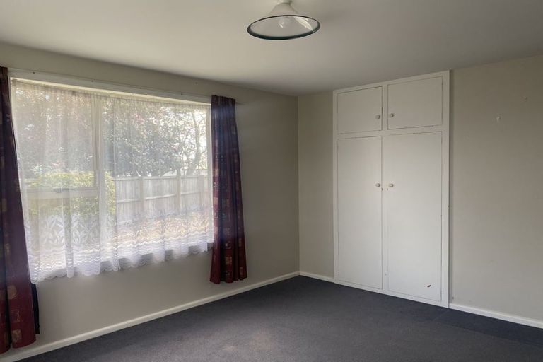 Photo of property in 5 Prestons Road, Redwood, Christchurch, 8051