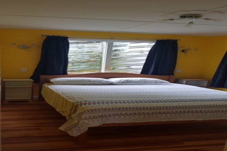 Photo of property in 130 Owhiro Bay Parade, Owhiro Bay, Wellington, 6023