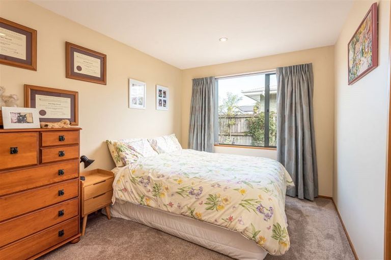 Photo of property in 2/76 Saint Albans Street, St Albans, Christchurch, 8014