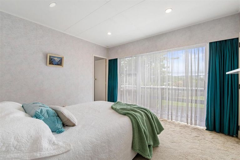 Photo of property in 15 Corilin Place, Mangakakahi, Rotorua, 3015