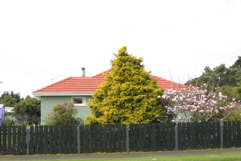 Photo of property in 141 Seaview Road, Westown, New Plymouth, 4310