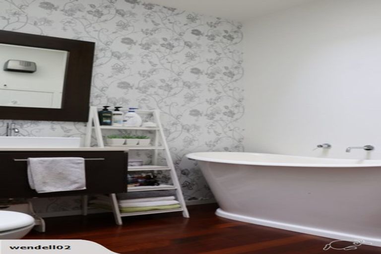 Photo of property in 2/7 Fentham Road, Hauraki, Auckland, 0622