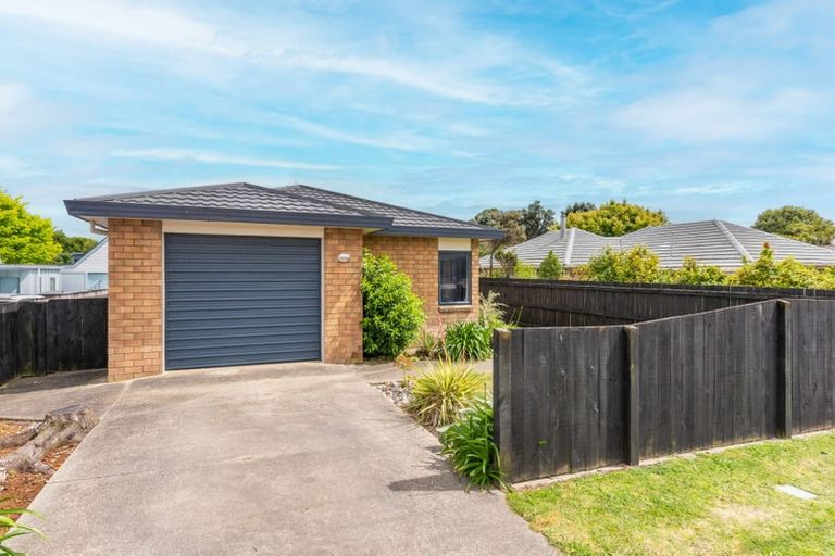 Photo of property in 15a Walton Road, Paraparaumu Beach, Paraparaumu, 5032