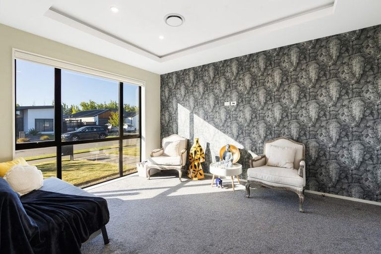 Photo of property in 24 Bill Harvey Drive, Halswell, Christchurch, 8025