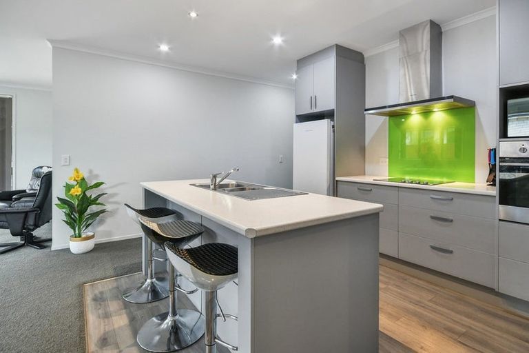 Photo of property in 98 Helenslee Road, Pokeno, 2472