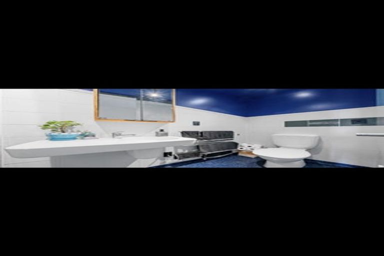 Photo of property in Qba Apartments, 51 Webb Street, Mount Cook, Wellington, 6011