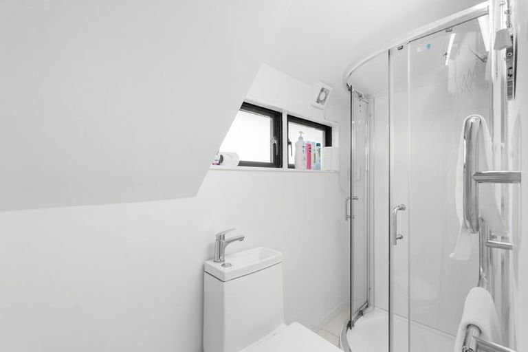 Photo of property in 31 Kotare Street, Fendalton, Christchurch, 8041