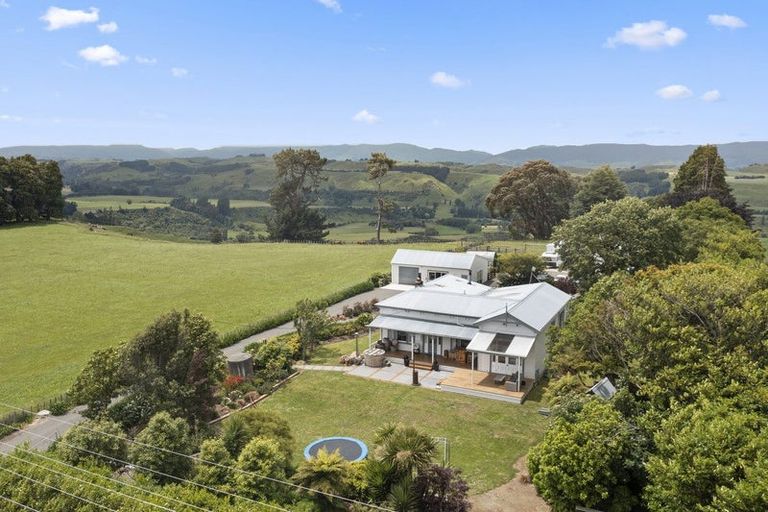 Photo of property in 2778 Kimbolton Road, Kimbolton, Feilding, 4777