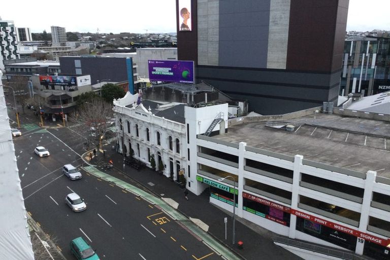 Photo of property in Alpha Apartments, 802/17 Vogel Lane, Auckland Central, Auckland, 1010