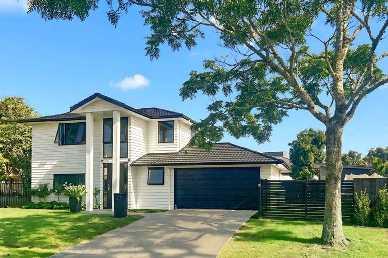 Photo of property in 2 Tollana Road, Te Atatu Peninsula, Auckland, 0610