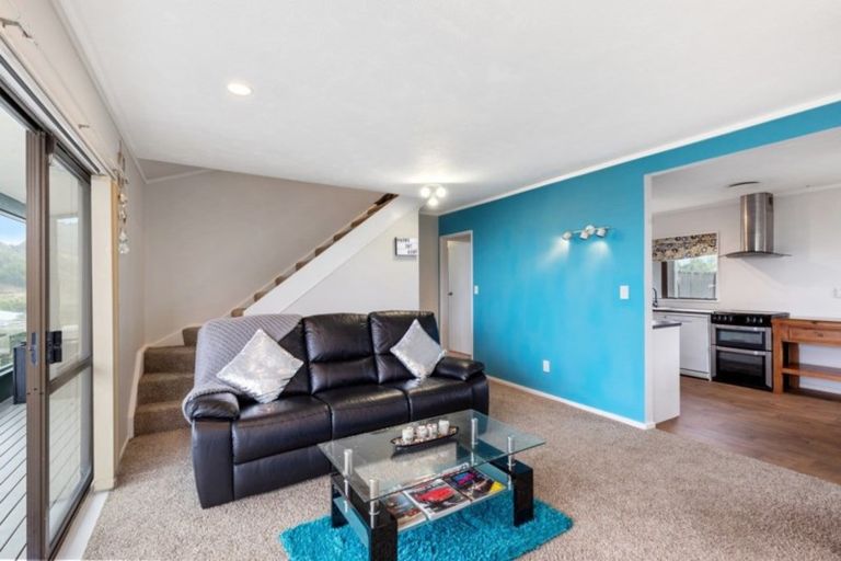 Photo of property in 16a Jasmine Grove, Maungaraki, Lower Hutt, 5010