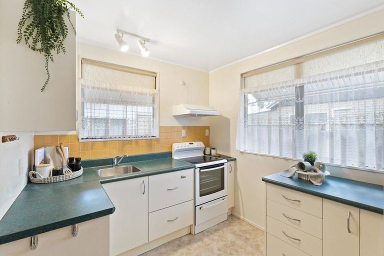 Photo of property in 1a Heath Street, St Andrews, Hamilton, 3200