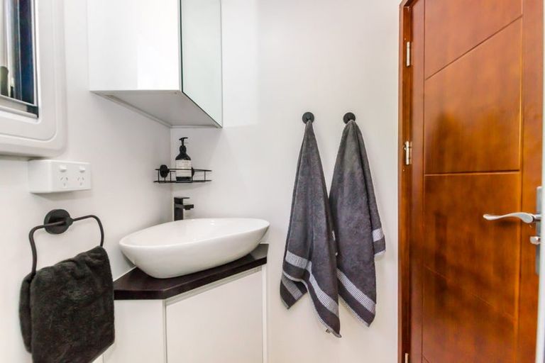 Photo of property in 22 Flaxmere Street, Waikanae Beach, Waikanae, 5036