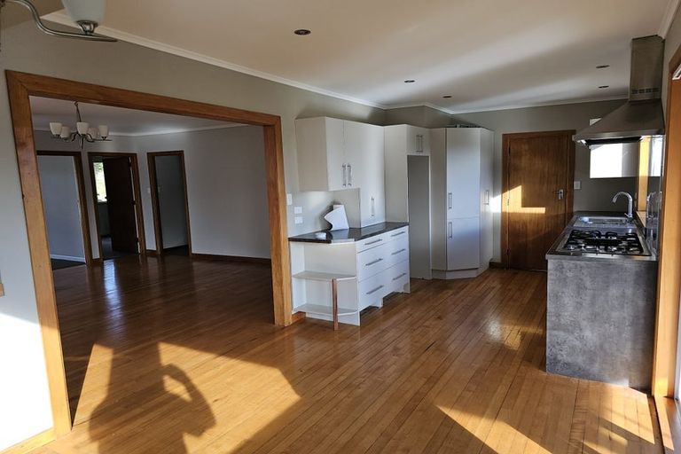 Photo of property in 168 Glengarry Road, Glen Eden, Auckland, 0602