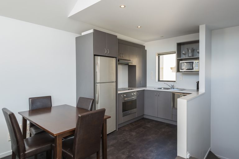 Photo of property in 2/450 Barbadoes Street, Edgeware, Christchurch, 8013