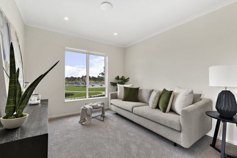 Photo of property in 18 Orford Lane, Takanini, 2112