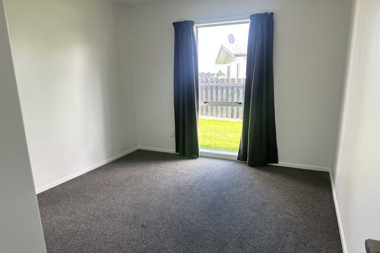 Photo of property in 65 Meadowvale Drive, Levin, 5510
