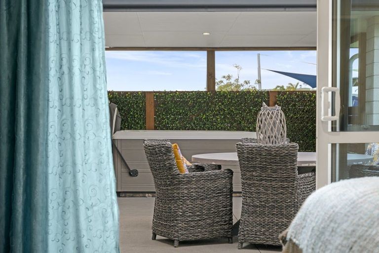 Photo of property in 133 The Boulevard, Papamoa Beach, Papamoa, 3118