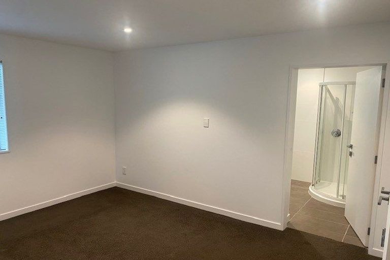 Photo of property in 18 Kellsmere Crescent, Island Bay, Wellington, 6023